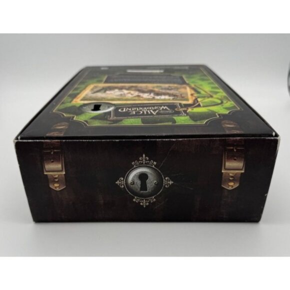 Alice in Wonderland Barbie Collector Mad Hatter Doll Johnny Depp Mattel 2009 - Picture 5 of 6